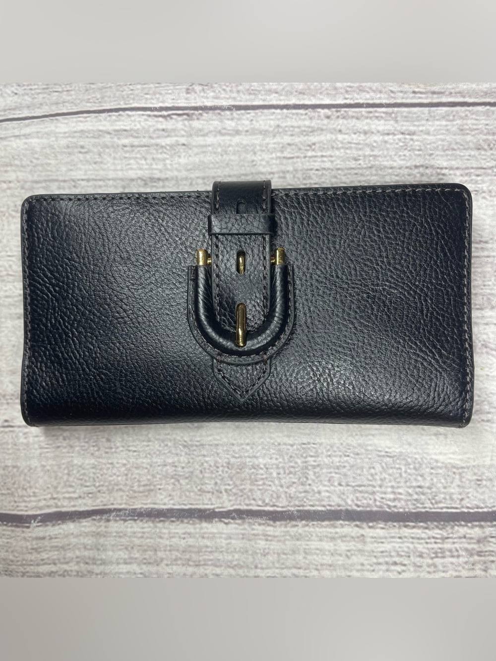 FOSSIL Harwell Tab Bifold Black Leather Saddle-Inspired Buckle Wallet